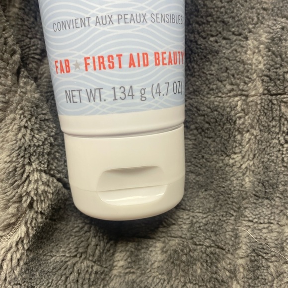 First aid, beauty, deep cleanser with red clay, full-size - Picture 3 of 4